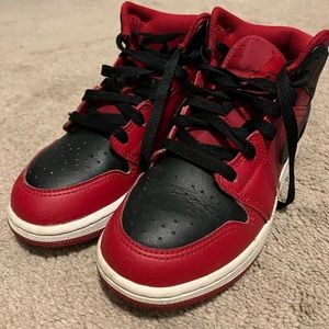 Jordan 1 red/black/white size 3.5y